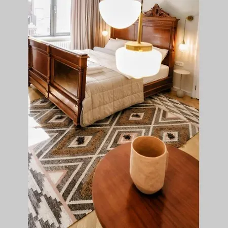 Luxurious Huge Flat With Large Terrace *