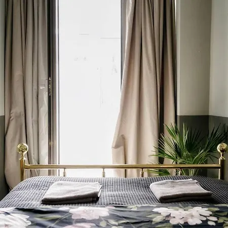 Apartment Luxurious Huge Flat With Large Terrace