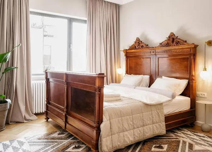 Luxurious Huge Flat With Large Terrace شقة