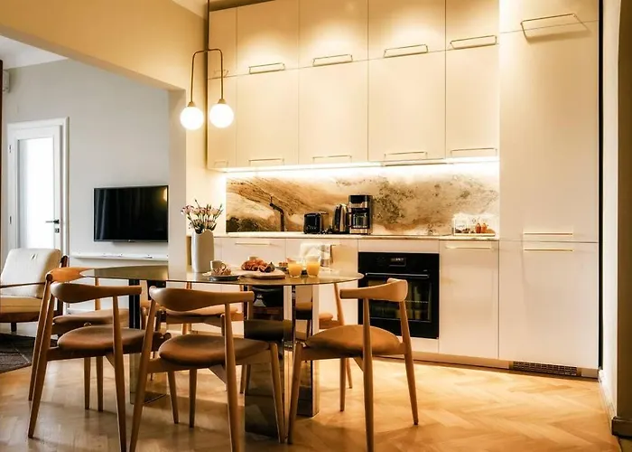 Luxurious Huge Flat With Large Terrace