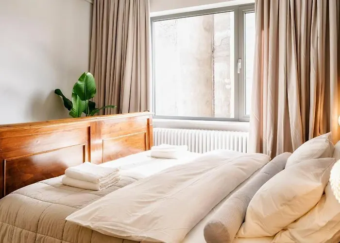 Luxurious Huge Flat With Large Terrace Апартаменти *