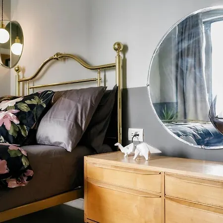 Appartement Luxurious Huge Flat With Large Terrace Boekarest