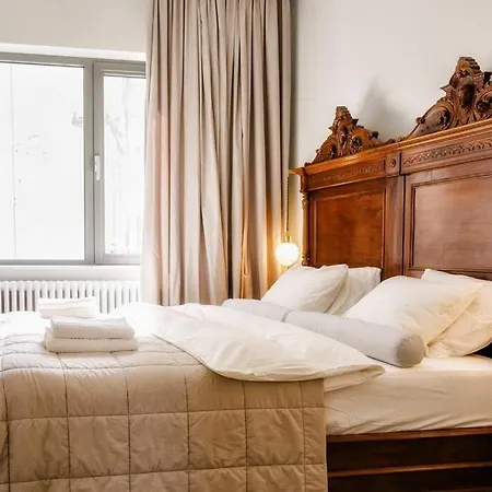 Luxurious Huge Flat With Large Terrace Boekarest