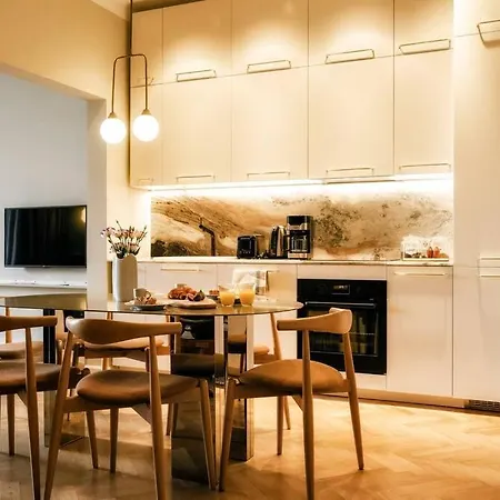 Luxurious Huge Flat With Large Terrace