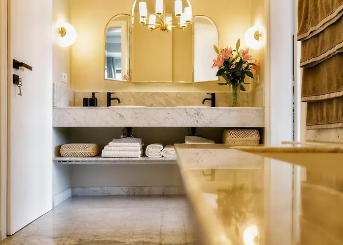 Luxurious Huge Flat With Large Terrace Apartamento Bucareste